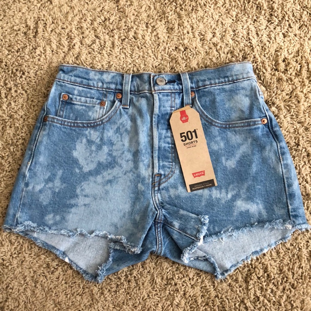Brand new Levi 501 high rise shorts